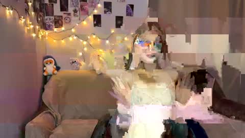 Snapshot of lilly_lilithh chatting on July 22, 3:31 am Lilith online show from July 22, 3:31 am
