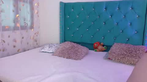 Lilly Peach online show from August 1, 4:56 am