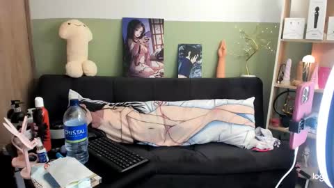 Snapshot of lilly_sweet02 chatting on November 25, 12:43 am lilly_sweet02 online show from November 25, 12:43 am