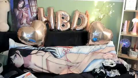 Snapshot of lilly_sweet02 chatting on December 16, 12:04 am lilly_sweet02 online show from December 16, 12:04 am