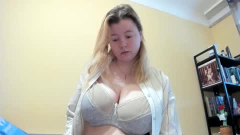 Snapshot of lillydepp chatting on January 7, 8:17 am Lilly Depp online show from January 7, 8:17 am