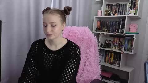 LillyFan X online show from October 13, 4:56 am