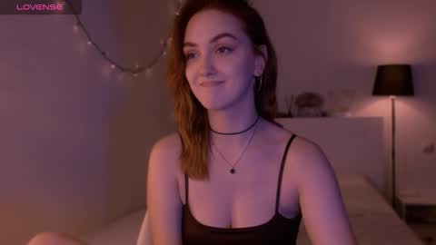 Snapshot of lillyfarey chatting on September 14, 6:07 pm LillyFarey online show from September 14, 6:07 pm