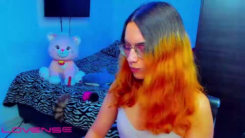 Lilly3 online show from April 4, 3:05 am