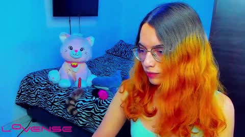 Lilly3 online show from April 6, 3:15 am