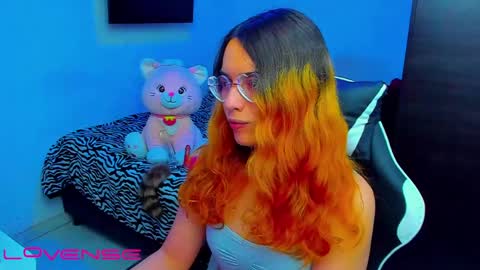 Lilly3 online show from May 1, 3:55 am