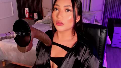 Lilly Ortiz online show from December 5, 5:20 pm