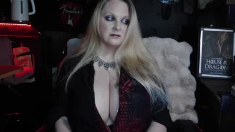 Lillyth Eden online show from January 8, 6:26 am