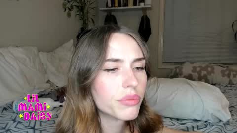 Snapshot of lilmamidaisy chatting on February 1, 4:00 am Daisy Bby online show from February 1, 4:00 am