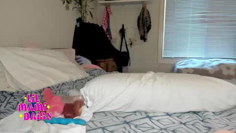 Snapshot of lilmamidaisy chatting on March 11, 12:16 am Daisy Bby online show from March 11, 12:16 am