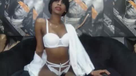 Snapshot of lilmissbaddiexxx chatting on May 15, 7:32 pm lilmissbaddiexxx online show from May 15, 7:32 pm