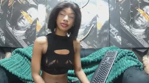 lilmissbaddiexxx online show from July 17, 7:19 pm