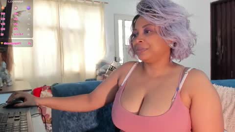 lilotoronto online show from January 10, 5:04 pm