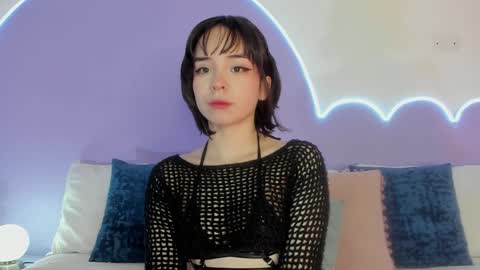 Snapshot of lilou_albrecht chatting on January 27, 11:43 am Lilou online show from January 27, 11:43 am