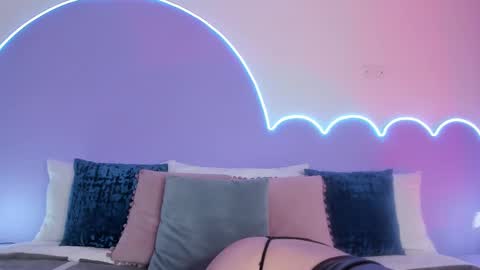 Snapshot of lilou_albrecht chatting on February 12, 11:51 am Lilou online show from February 12, 11:51 am