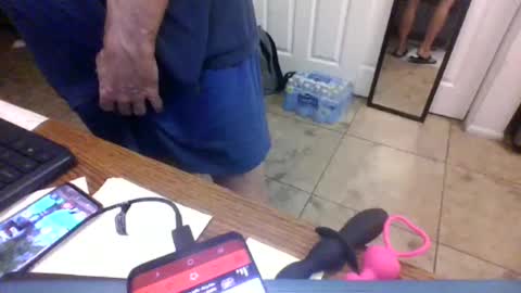 Snapshot of lilpackage69 chatting on December 5, 1:25 am lilpackage69 online show from December 5, 1:25 am