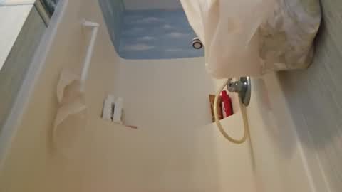 LilPies  online show from February 11, 6:35 pm