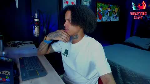 Snapshot of lilray99 chatting on July 17, 11:42 pm ONLYFANS online show from July 17, 11:42 pm