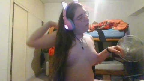 lilsuccubusvicky online show from November 26, 3:51 am