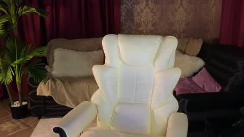 Lilu online show from October 11, 5:55 pm