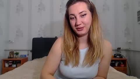 lilu_cute25 online show from April 30, 9:37 am