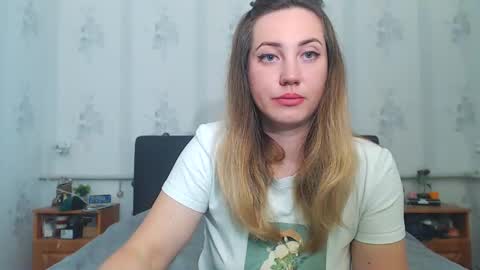 lilu_cute25 online show from May 10, 6:57 pm