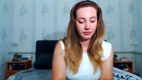 lilu_cute25 online show from June 24, 8:41 pm