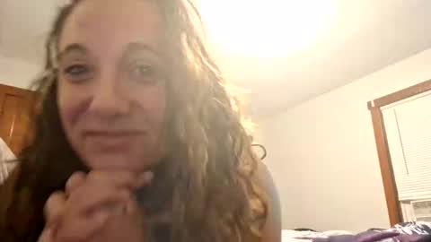 Snapshot of lilwhitemilf chatting on September 17, 2:13 am lilwhitemilf online show from September 17, 2:13 am