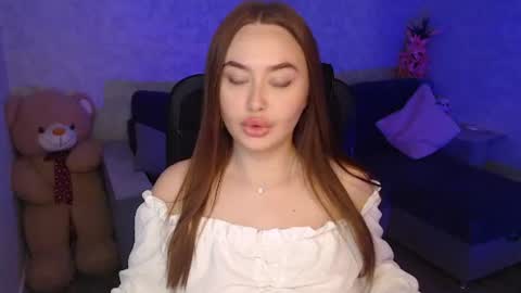 Snapshot of lily_baker_ chatting on June 29, 6:08 am lily_baker_ online show from June 29, 6:08 am