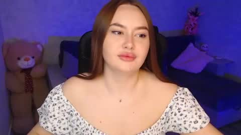 Snapshot of lily_baker_ chatting on July 1, 6:59 am lily_baker_ online show from July 1, 6:59 am