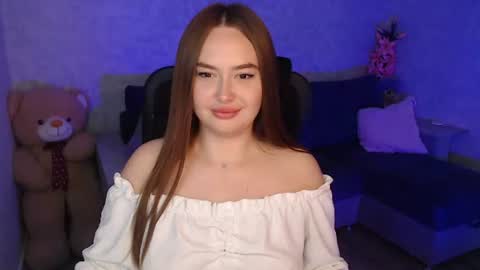 Snapshot of lily_baker_ chatting on August 7, 7:10 am lily_baker_ online show from August 7, 7:10 am