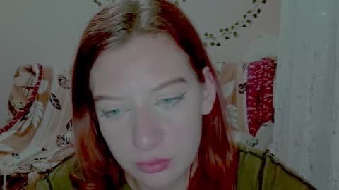lily_ember online show from December 14, 7:07 pm