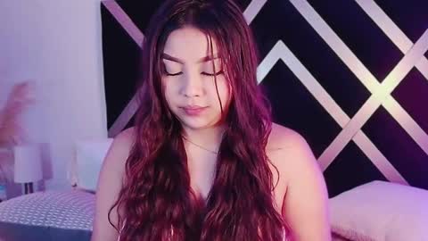 Snapshot of lily_evaans_ chatting on September 21, 2:24 am Lily Evans online show from September 21, 2:24 am
