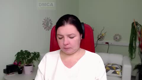 Lily online show from October 20, 4:57 am