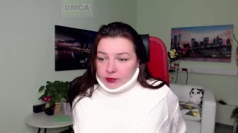 Lily online show from November 12, 4:57 am