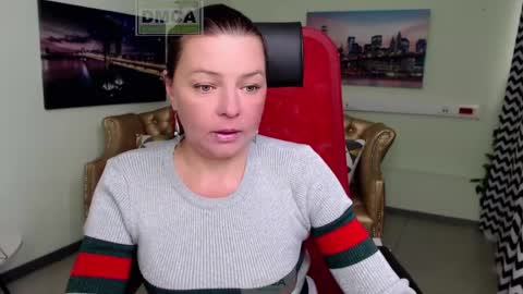 Snapshot of lily_flower7_ chatting on June 3, 4:59 am Lily online show from June 3, 4:59 am