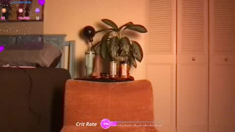 Snapshot of lily_henry chatting on June 2, 4:47 am Little Lily online show from June 2, 4:47 am