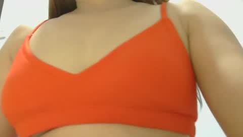 lily lively online show from July 30, 5:17 am