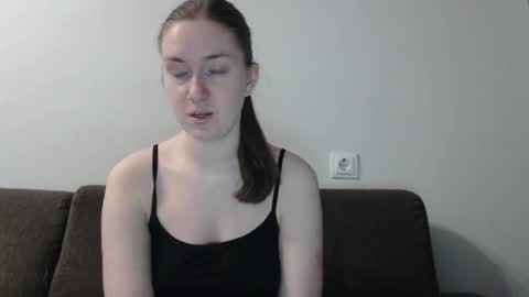 lily_love_x online show from February 14, 6:34 am