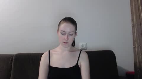 lily_love_x online show from February 10, 10:14 pm
