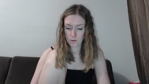 lily_love_x online show from July 29, 6:55 am