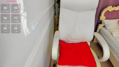 Lily online show from February 22, 2:59 pm