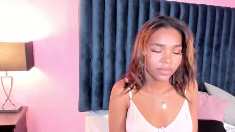 Snapshot of lily_miiller chatting on March 10, 9:29 pm Lily Miiller online show from March 10, 9:29 pm