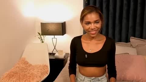 Snapshot of lily_miiller chatting on September 23, 8:45 pm Lily Miiller online show from September 23, 8:45 pm