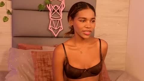 Snapshot of lily_miiller chatting on November 4, 9:14 pm Lily Miiller online show from November 4, 9:14 pm