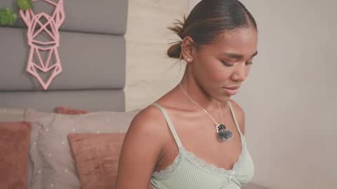 Snapshot of lily_miiller chatting on November 15, 8:16 pm Lily Miiller online show from November 15, 8:16 pm