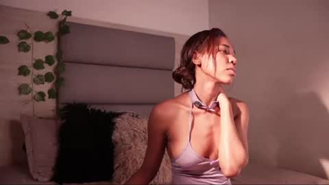 Lily Miiller online show from June 14, 8:22 pm