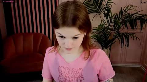 Snapshot of lily_mio chatting on January 19, 12:42 pm Im Lily online show from January 19, 12:42 pm