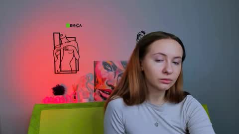 Lily online show from October 6, 7:11 pm