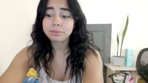Snapshot of lily_robertss_ chatting on July 8, 10:03 pm Lily Roberts online show from July 8, 10:03 pm